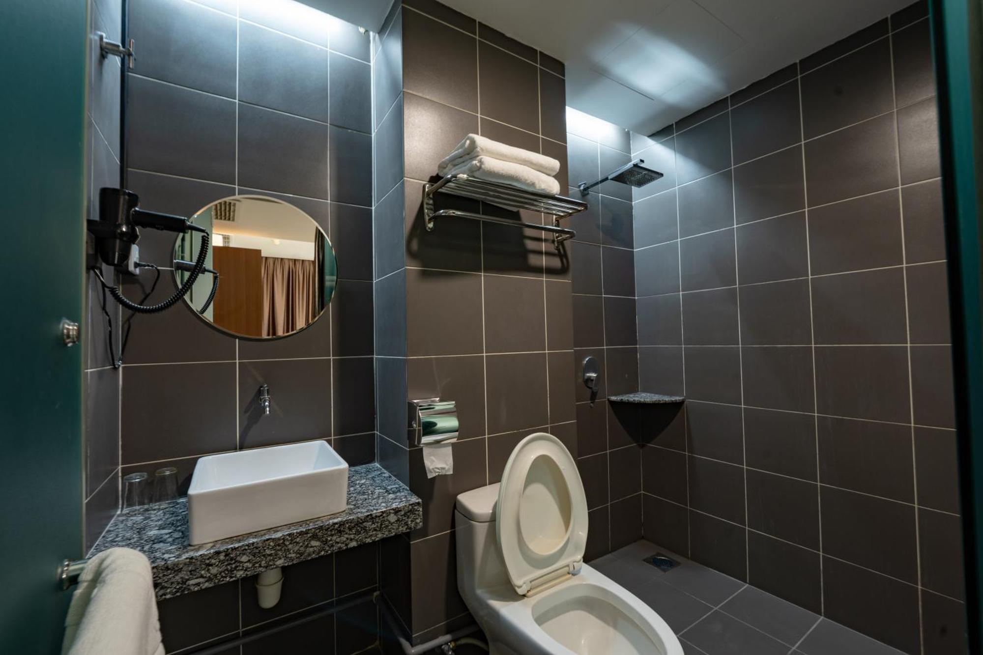 Green Hotel Puchong Extérieur photo