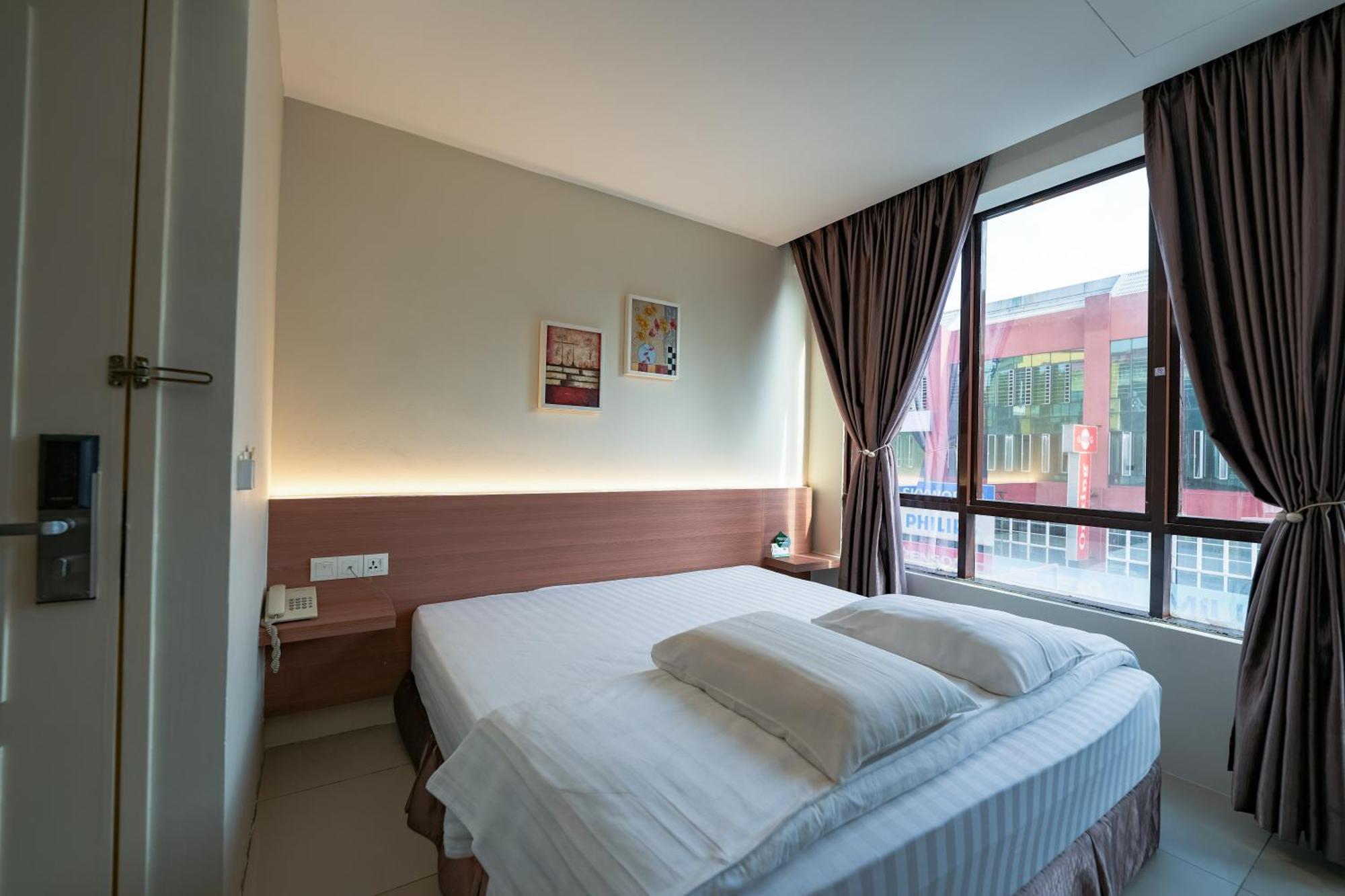 Green Hotel Puchong Extérieur photo