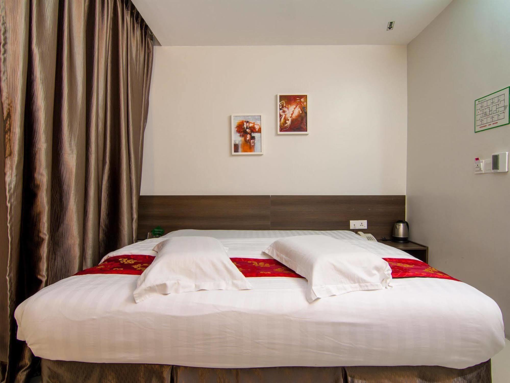 Green Hotel Puchong Extérieur photo